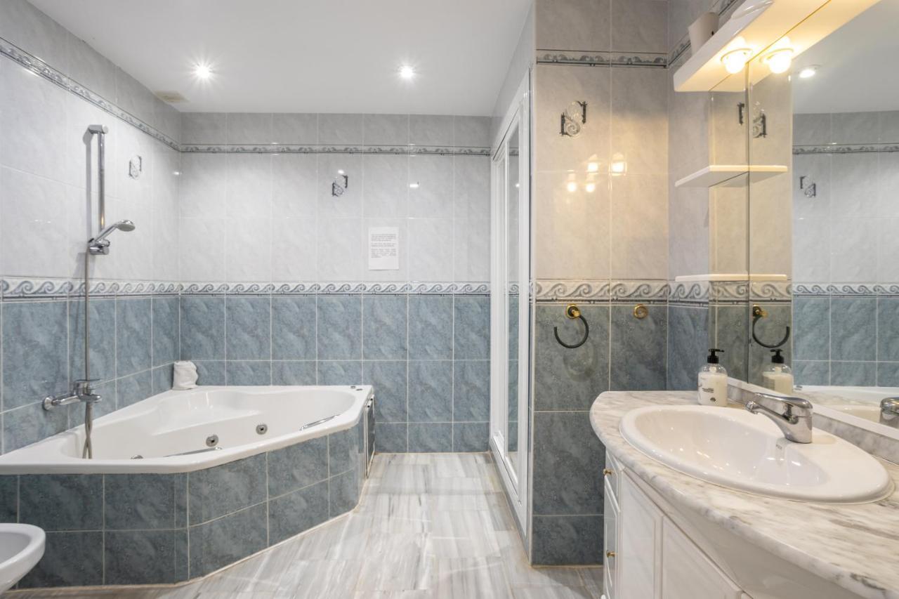 Las Flores 5 - Large Townhouse 内尔哈 外观 照片